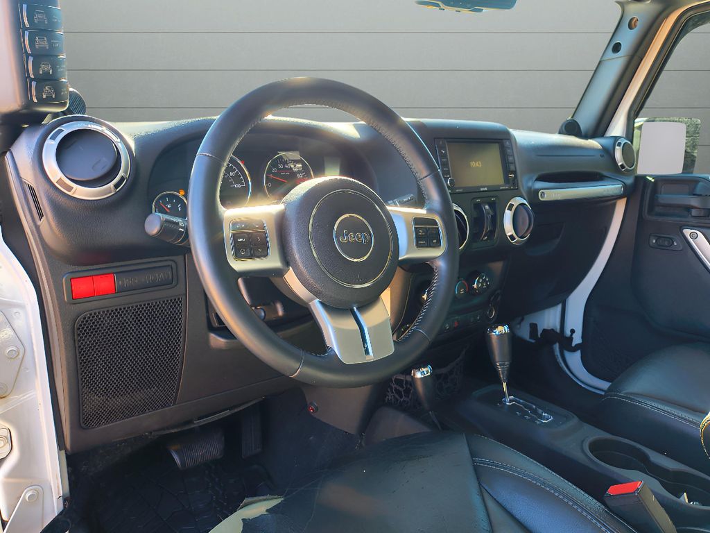 2014 Jeep Wrangler Rubicon X - Bright White Clearcoat exterior view 15