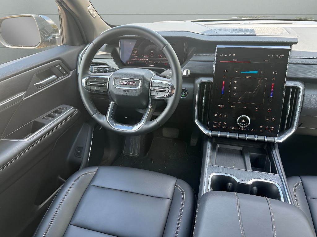 Used 2026 GMC Acadia FWD Elevation