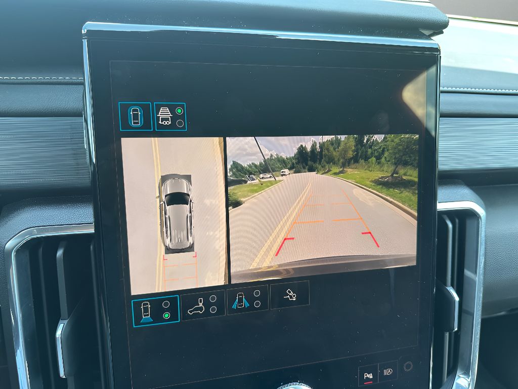 Used 2026 GMC Acadia FWD Elevation