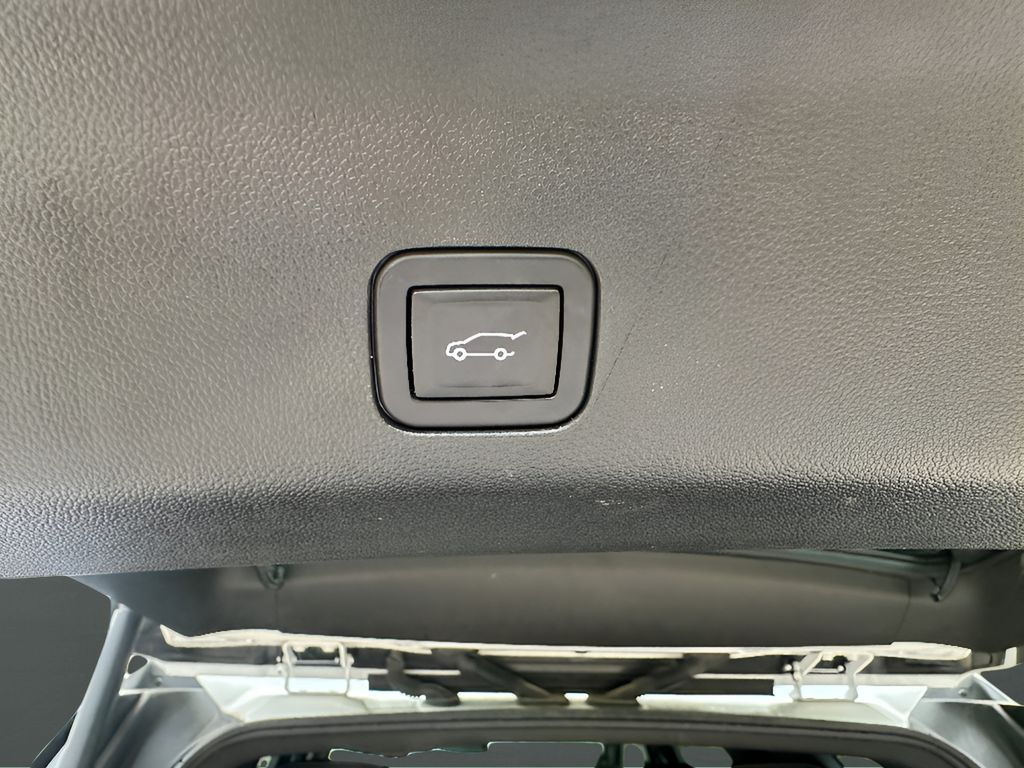 Used 2024 GMC Yukon SLT 4x4