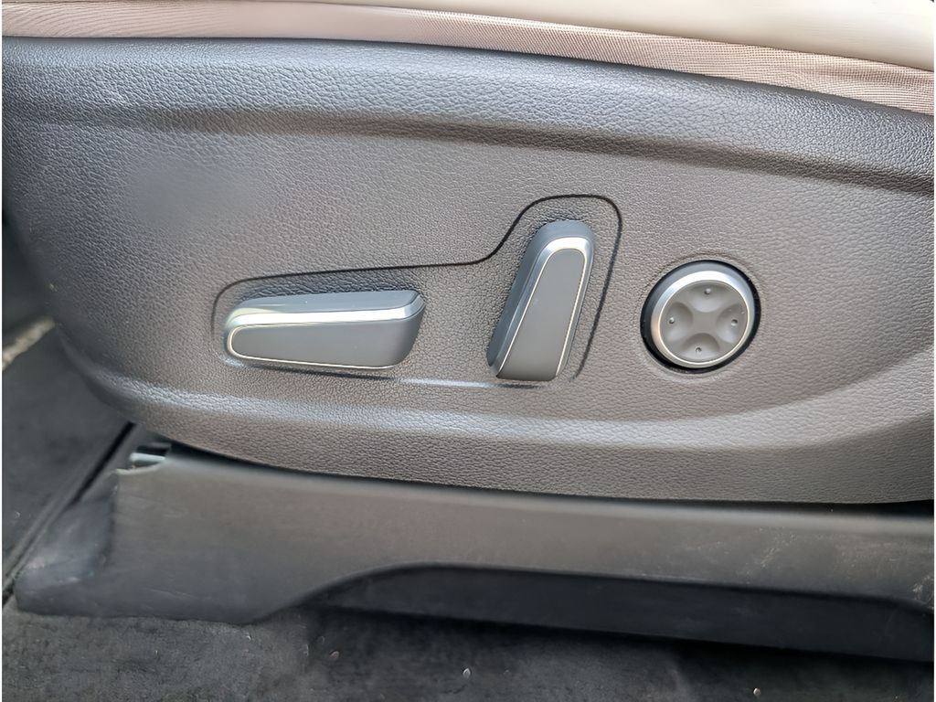 2024 Hyundai Palisade SEL w/Premium Pkg - Abyss Black Pearl exterior view 17