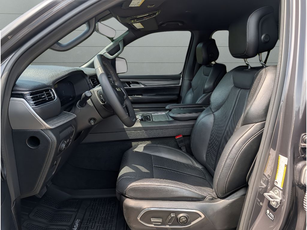 Used 2024 Jeep Wagoneer Series II