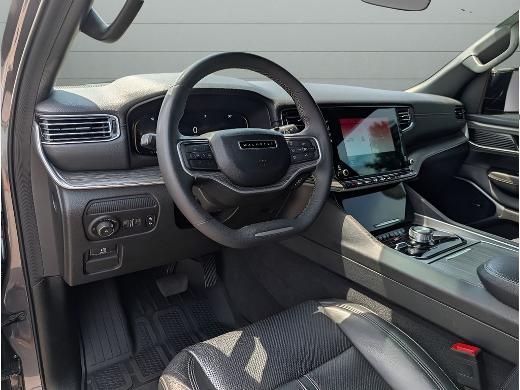 Used 2024 Jeep Wagoneer Series II