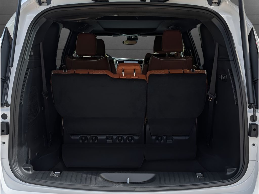 2026 Chrysler Pacifica Pinnacle - Bright White Clearcoat exterior view 7