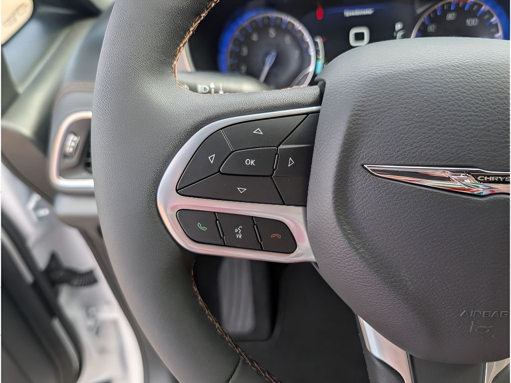 2026 Chrysler Pacifica Pinnacle - Bright White Clearcoat exterior view 20