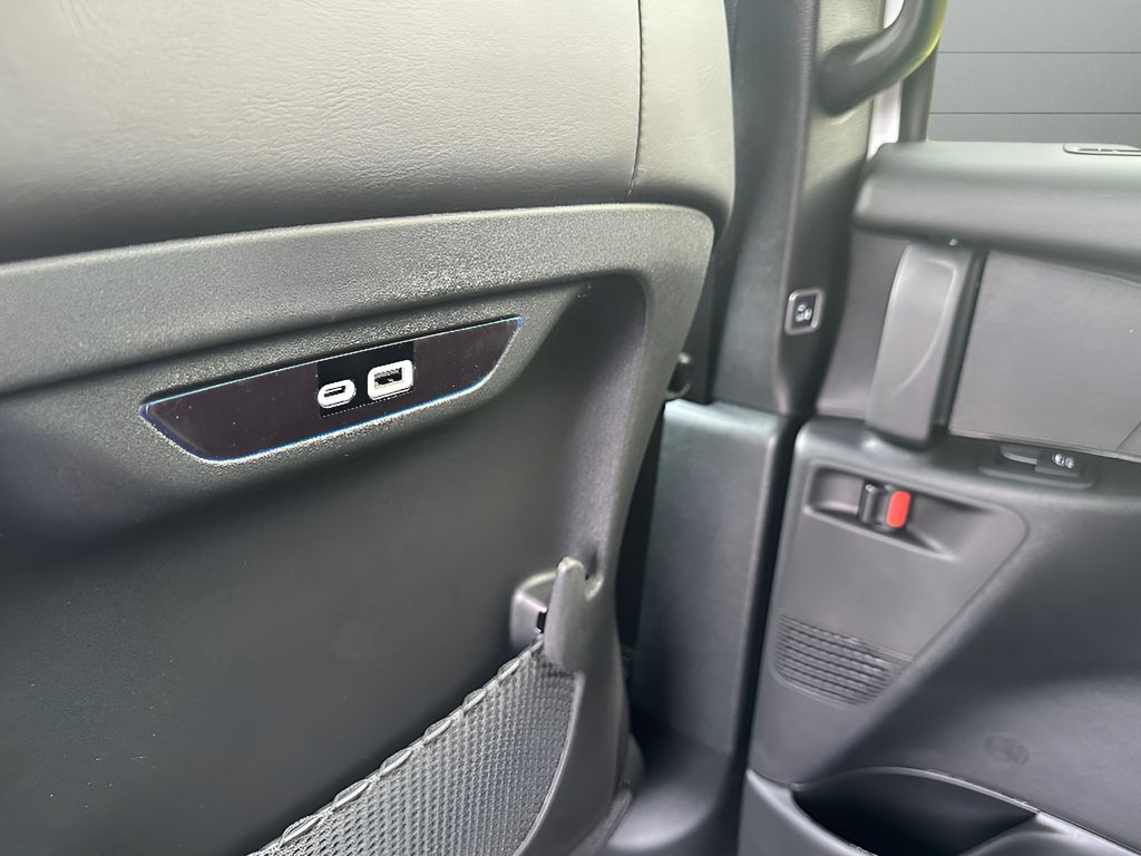 2027 Chrysler Pacifica Select - Bright White Clearcoat exterior view 20