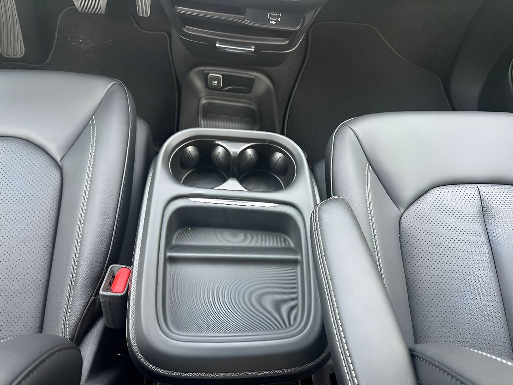 2027 Chrysler Pacifica Select - Bright White Clearcoat exterior view 17