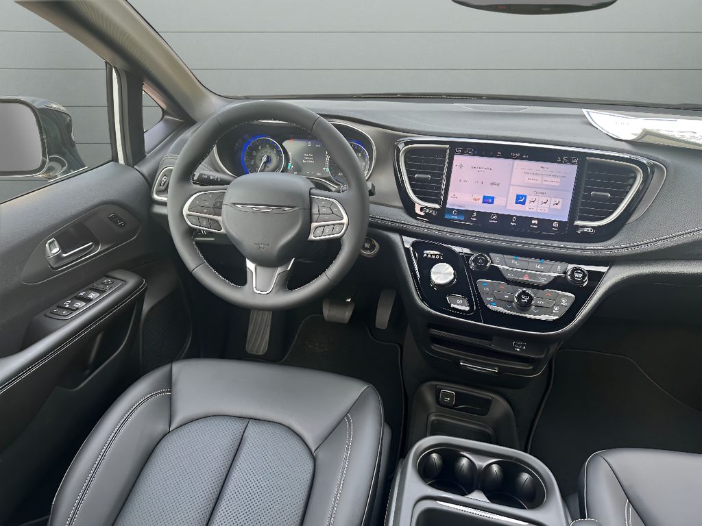 2027 Chrysler Pacifica Select - Bright White Clearcoat exterior view 15
