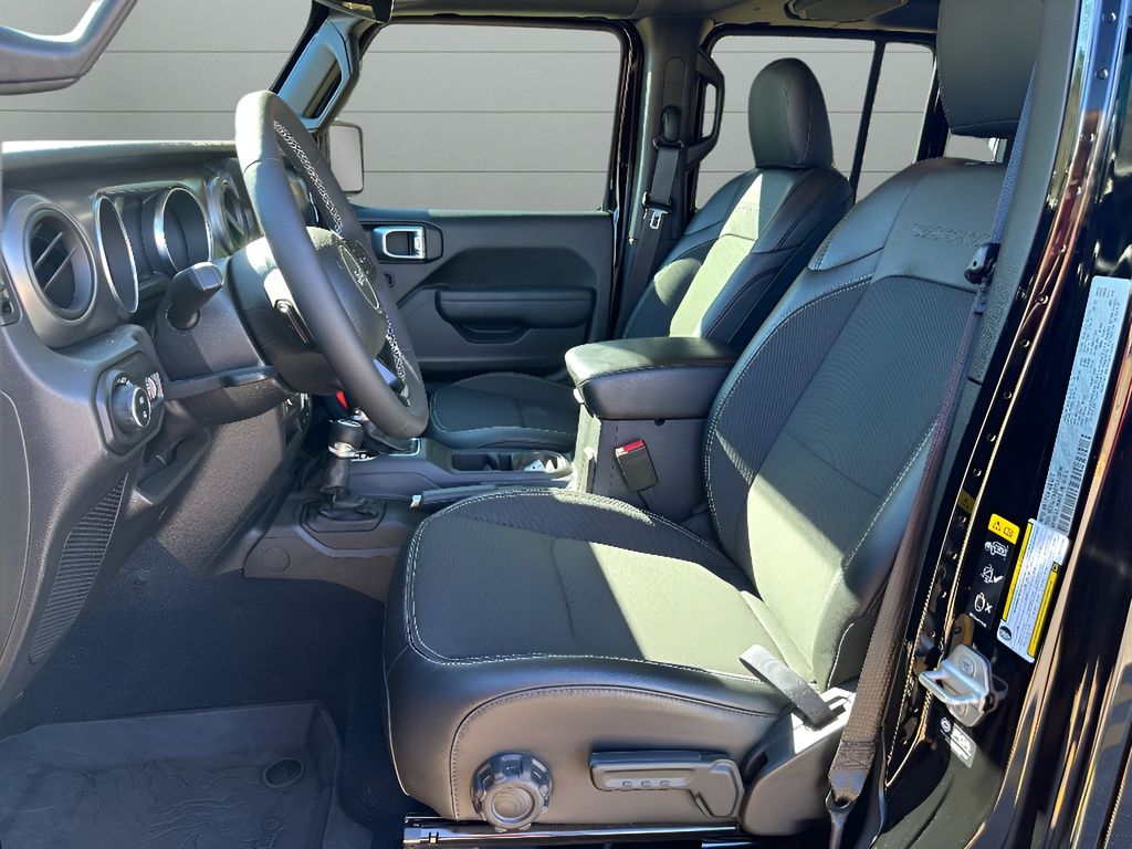 Used 2023 Jeep Gladiator Freedom