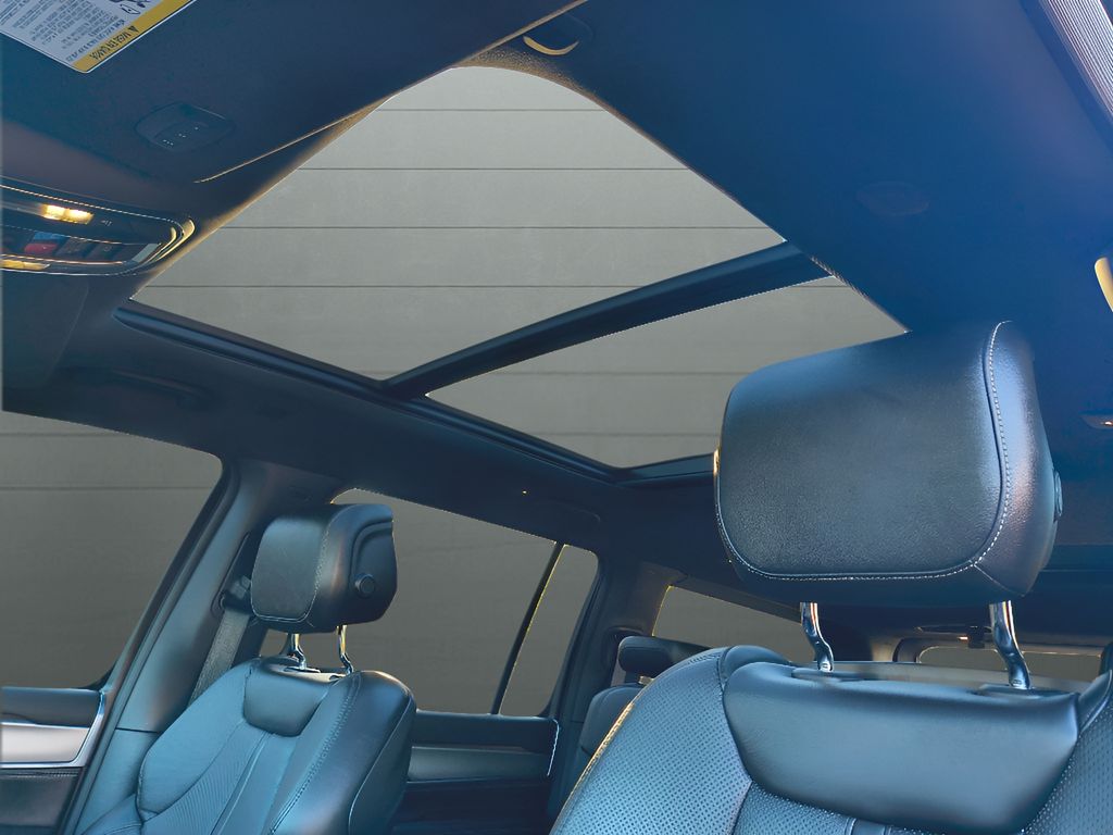 Used 2024 Jeep Wagoneer Series II Carbide