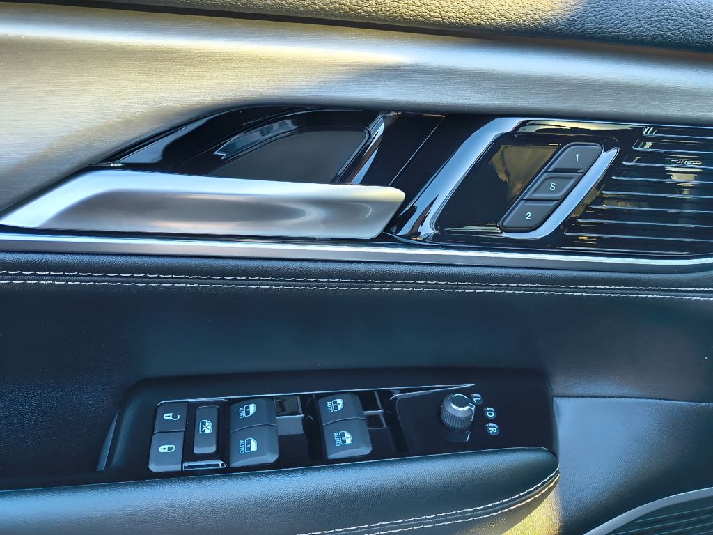 2024 Jeep Wagoneer Series II Carbide - Bright White Clearcoat exterior view 16