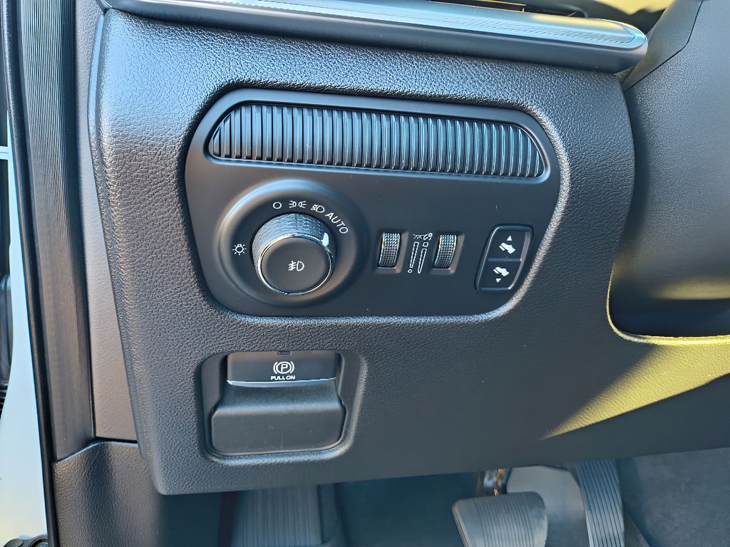 2024 Jeep Wagoneer Series II Carbide - Bright White Clearcoat exterior view 20