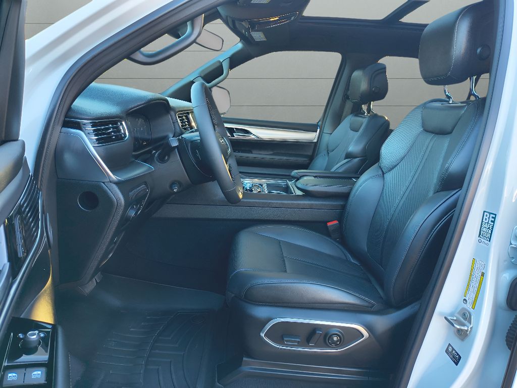 Used 2024 Jeep Wagoneer Series II Carbide