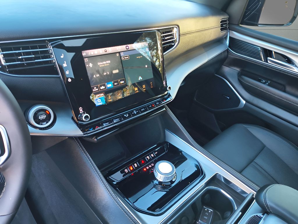 Used 2024 Jeep Wagoneer Series II Carbide