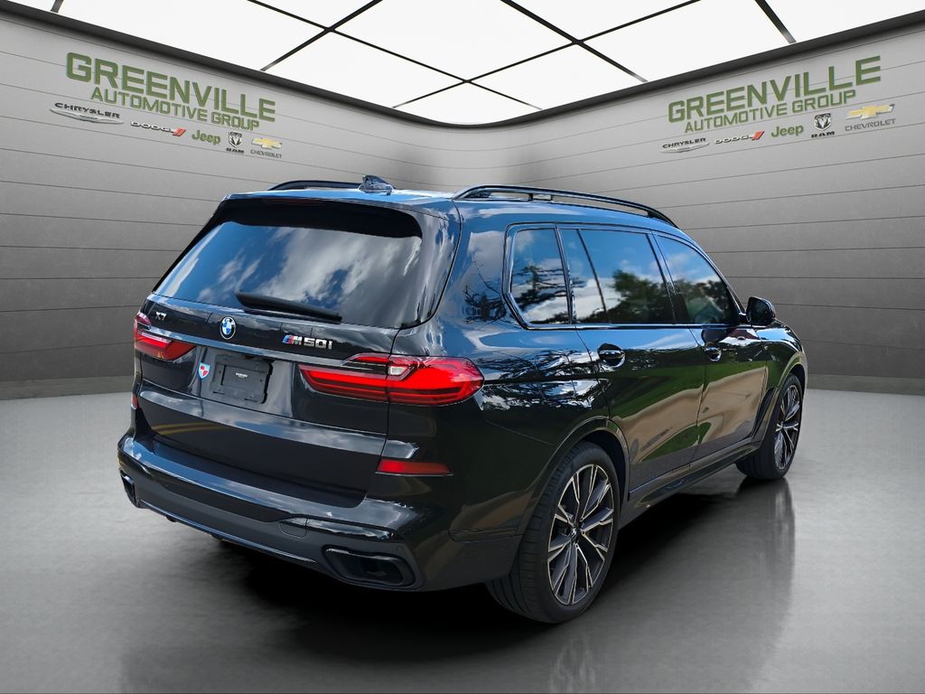 2022 BMW X7 M50i - Black Sapphire Metallic exterior view 5