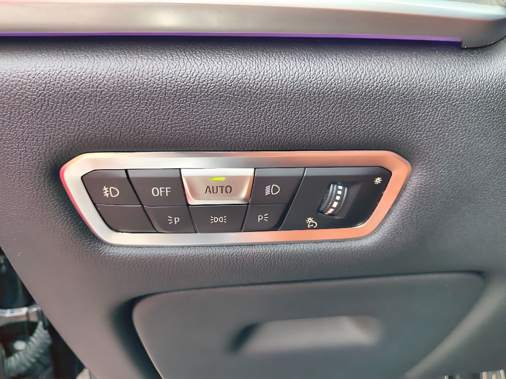 2022 BMW X7 M50i - Black Sapphire Metallic exterior view 12