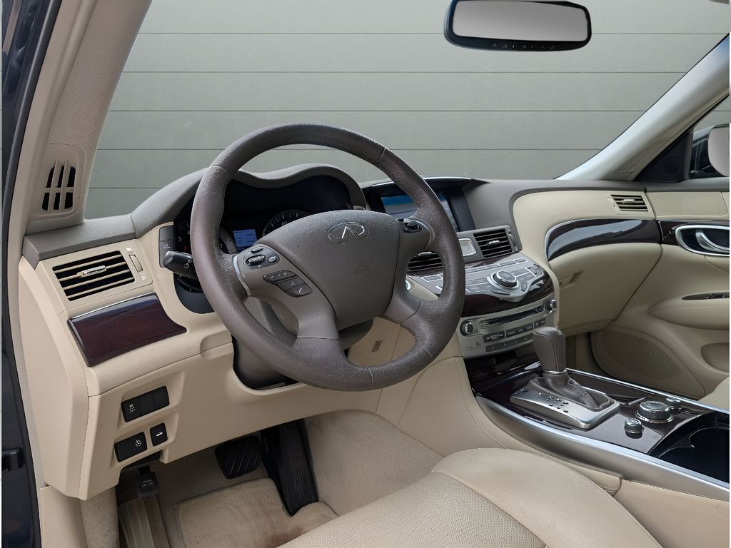 2019 INFINITI Q70 3.7 LUXE - Hermosa Blue exterior view 16