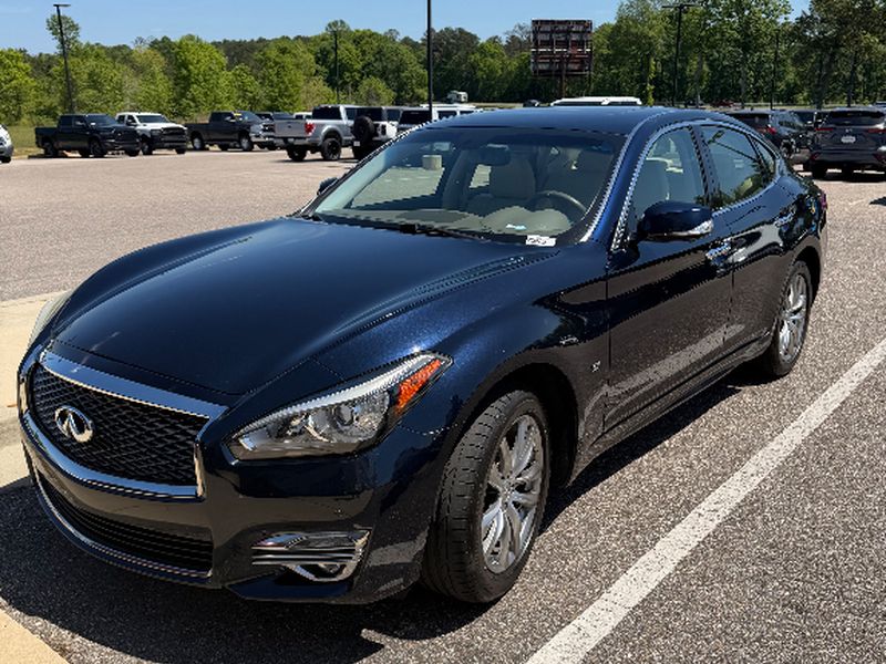 2019 INFINITI Q70 3.7 LUXE - Hermosa Blue exterior view 1