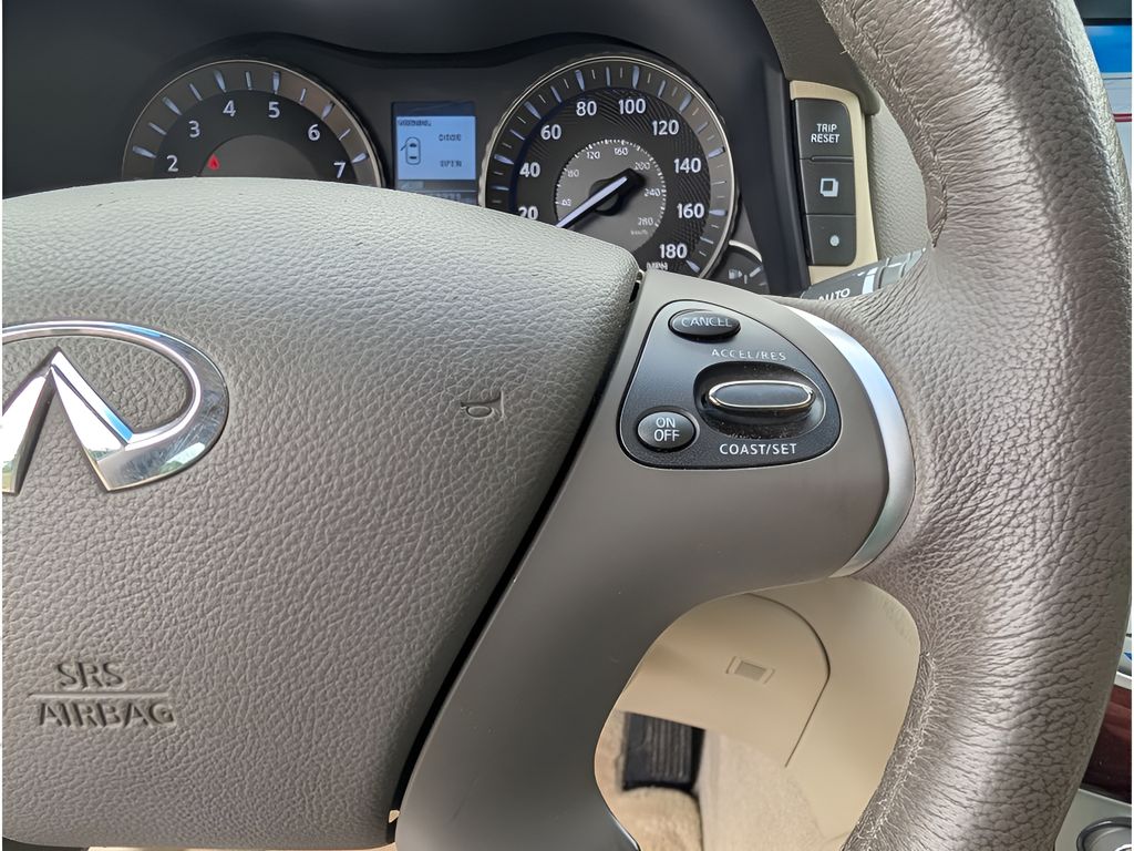 2019 INFINITI Q70 3.7 LUXE - Hermosa Blue exterior view 18