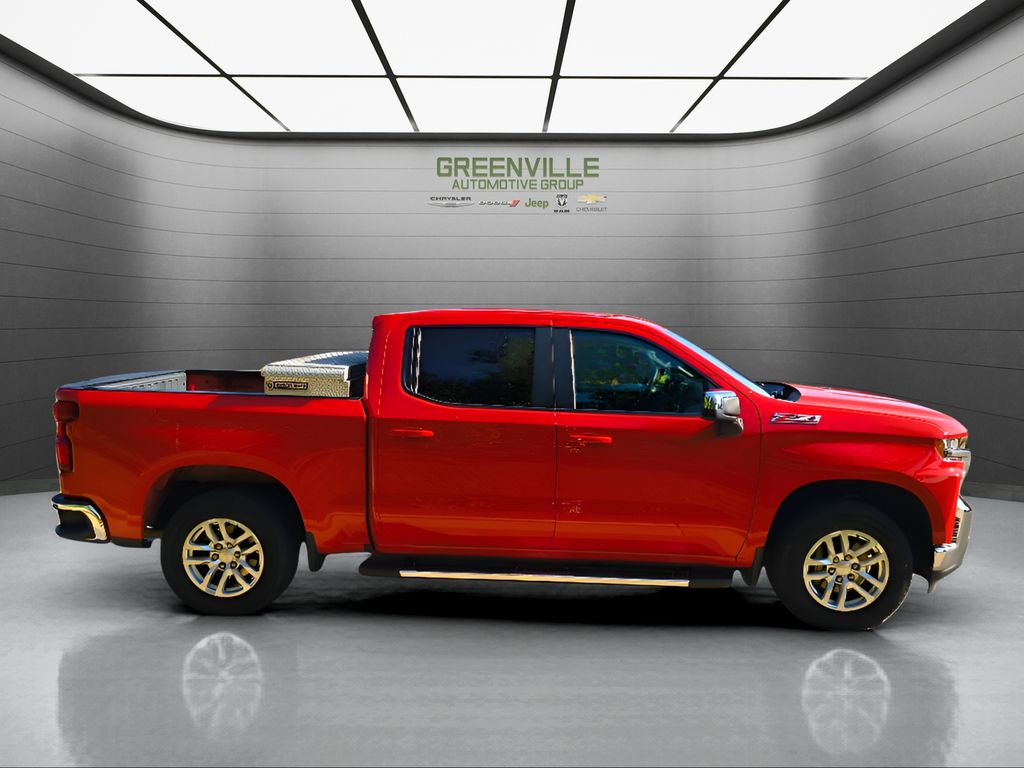2020 Chevrolet Silverado 1500 - Red Hot exterior view 10