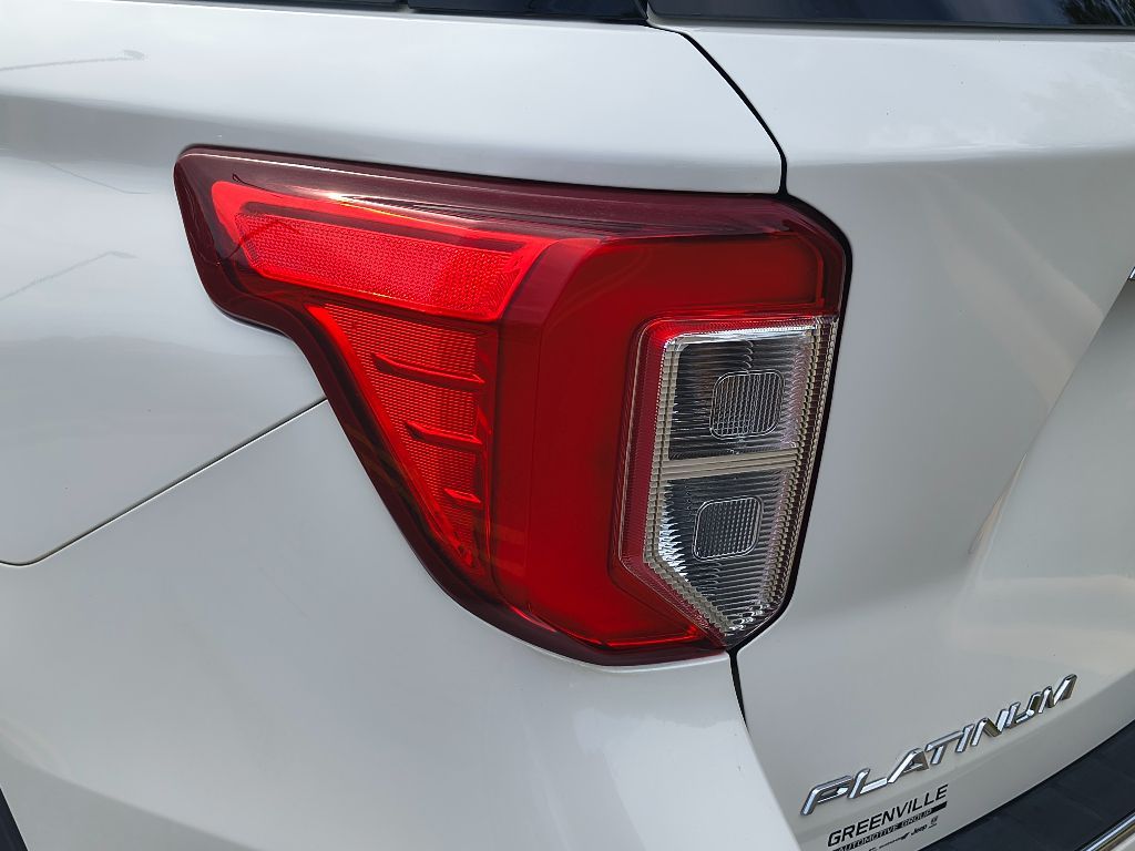 2020 Ford Explorer Platinum - Star White Metallic Tri-Coat exterior view 4