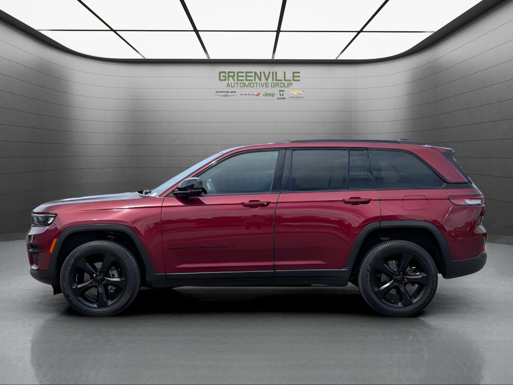 2023 Jeep Grand Cherokee Altitude - Velvet Red Pearlcoat exterior view 2