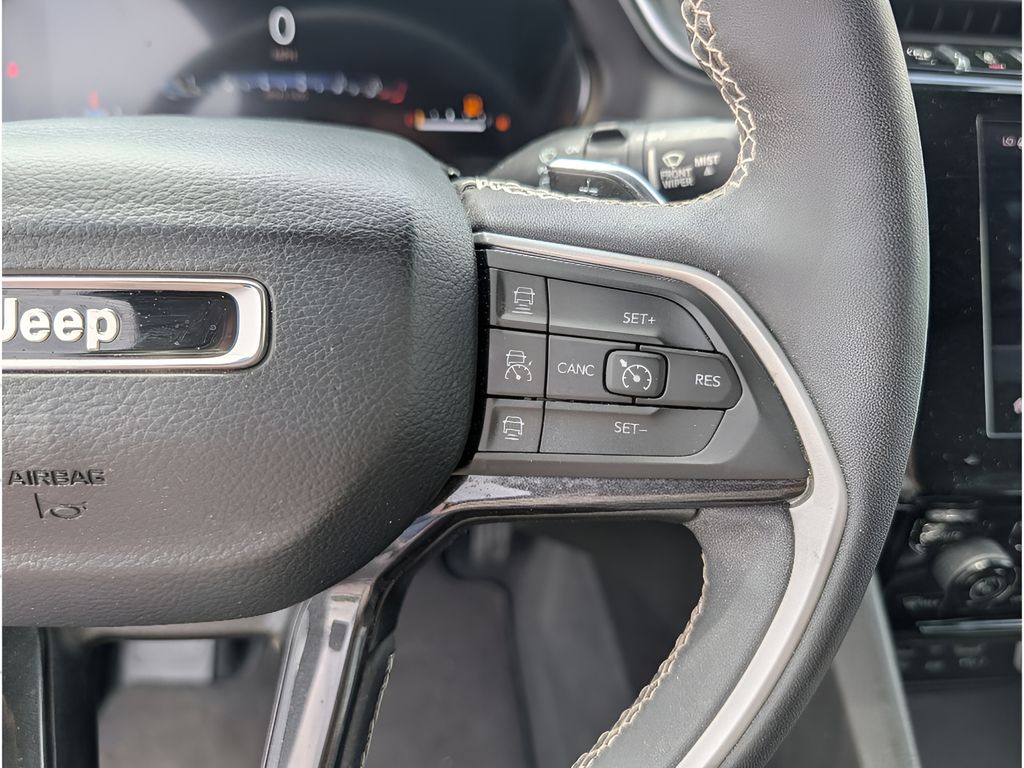 2023 Jeep Grand Cherokee Altitude - Velvet Red Pearlcoat exterior view 17