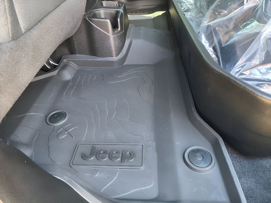 Used 2024 Jeep Gladiator Sport S