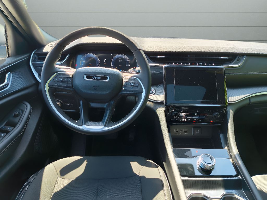 New 2025 Jeep Grand Cherokee L Laredo X