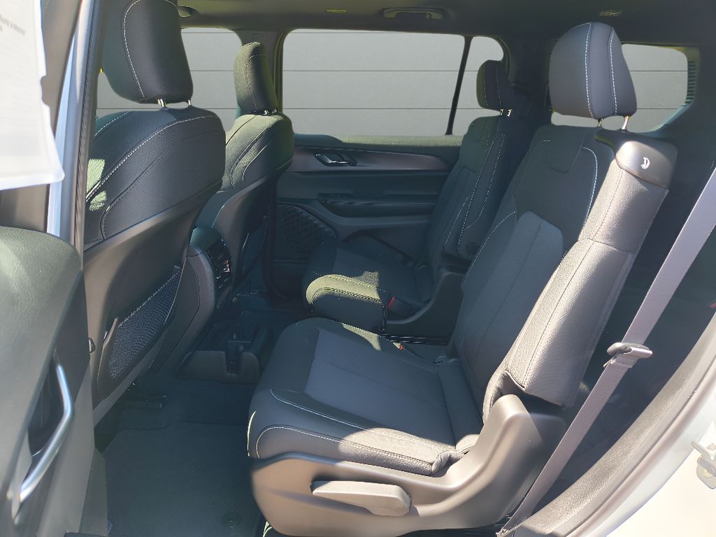 New 2025 Jeep Grand Cherokee L Laredo X