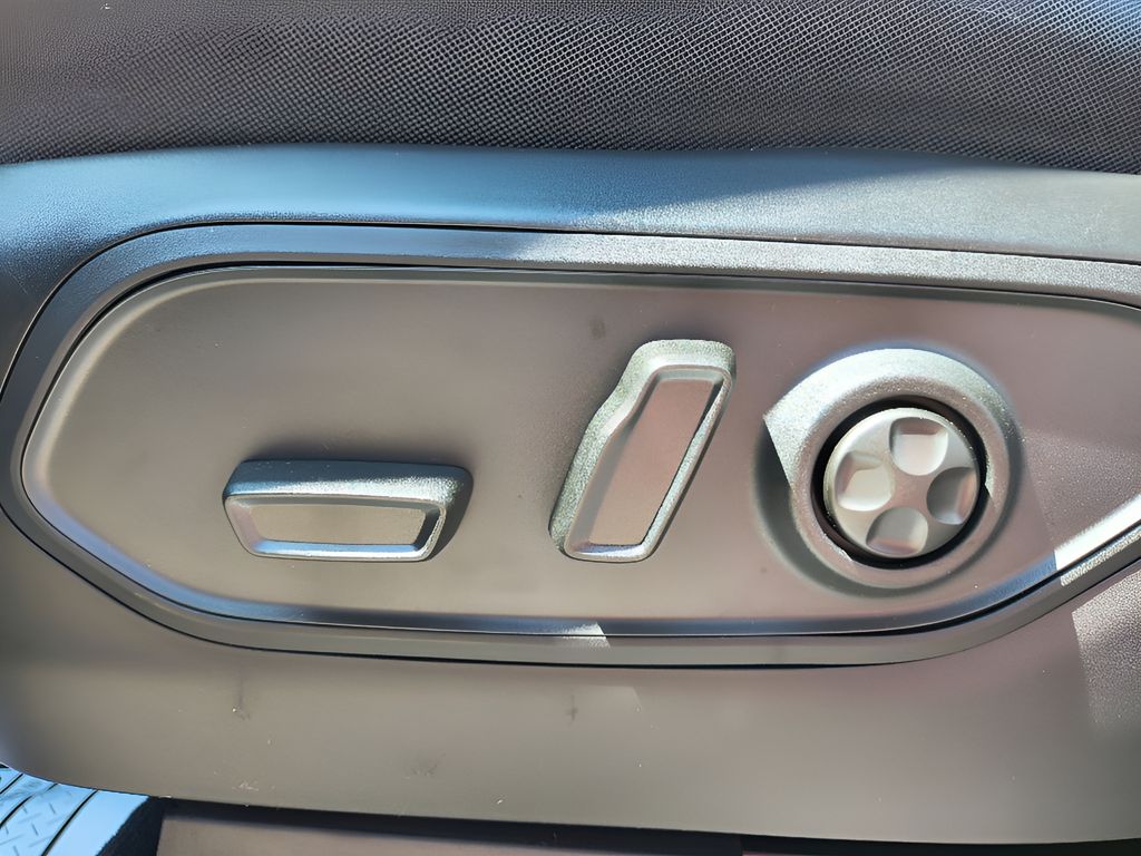 New 2025 Jeep Grand Cherokee L Laredo X