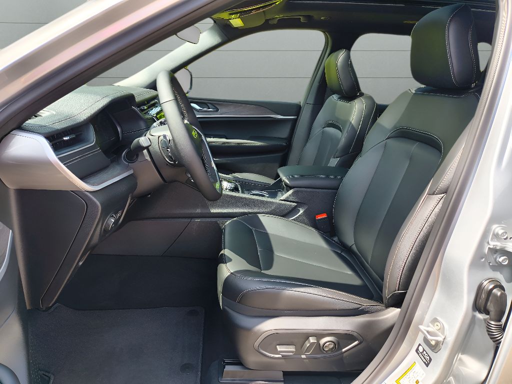 New 2025 Jeep Grand Cherokee L Limited