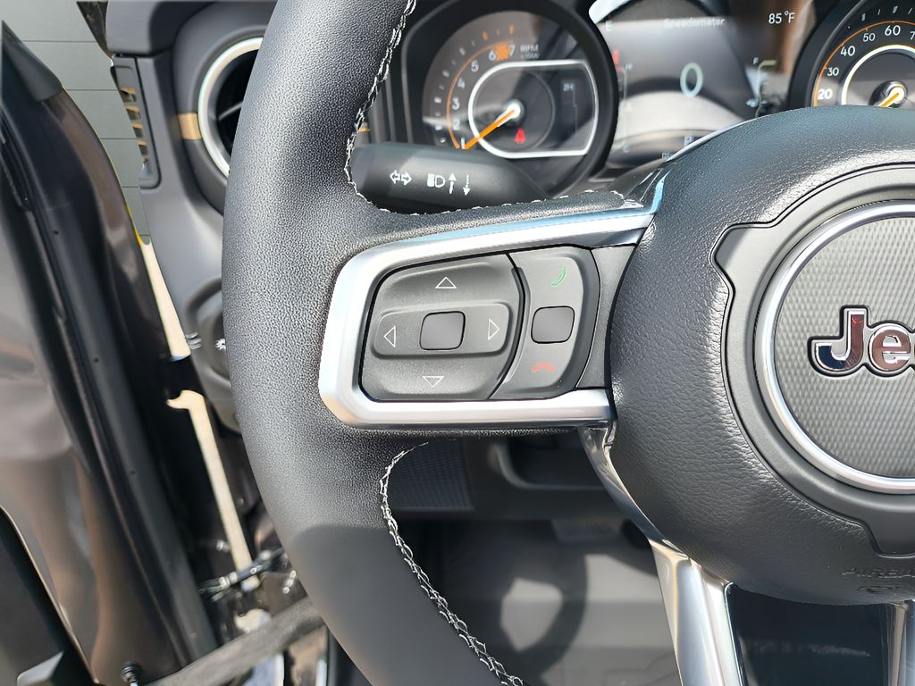 2025 Jeep Wrangler Sahara - Granite Crystal Metallic Clearcoat exterior view 20