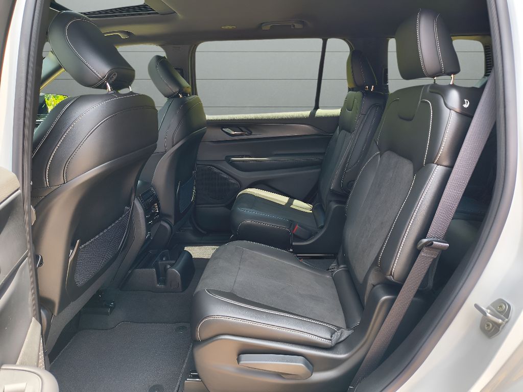 New 2025 Jeep Grand Cherokee L Altitude X