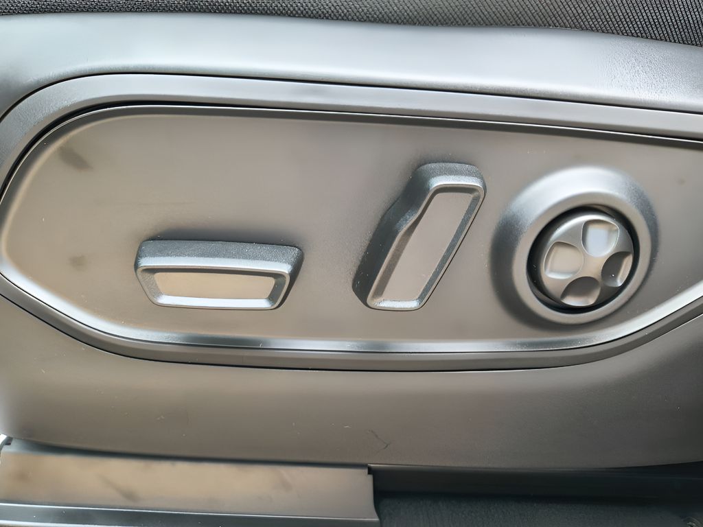 New 2025 Jeep Grand Cherokee L Altitude X