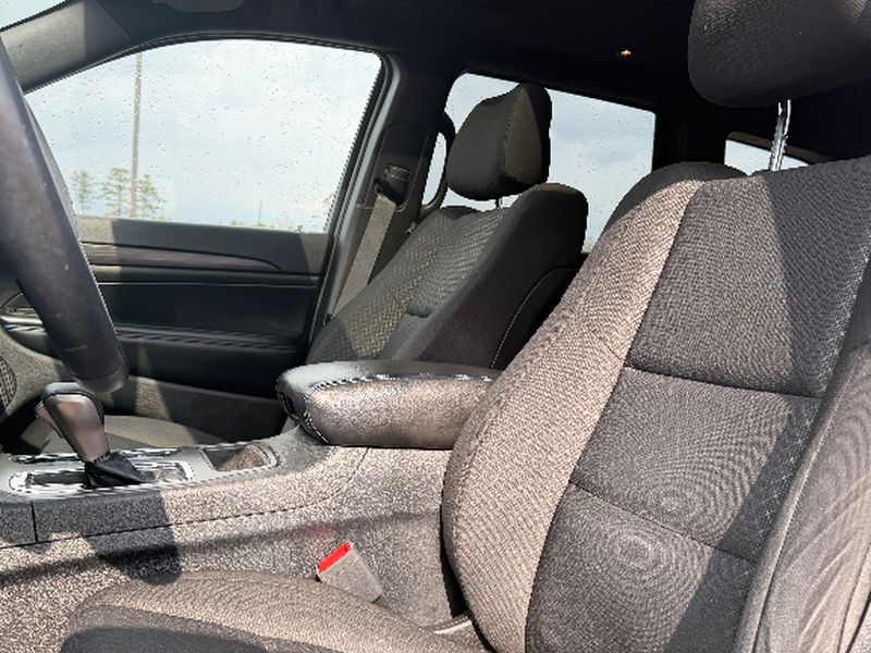 2019 Jeep Grand Cherokee Upland - Bright White Clearcoat exterior view 3