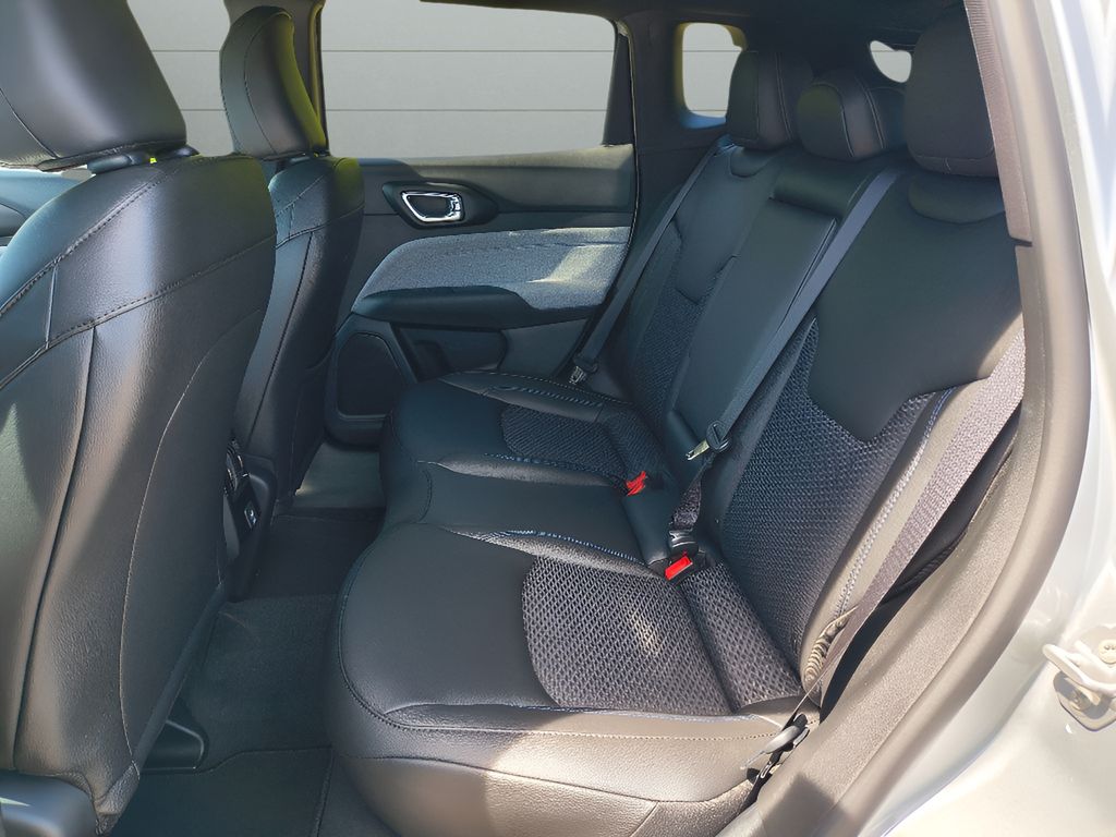 New 2025 Jeep Compass Latitude