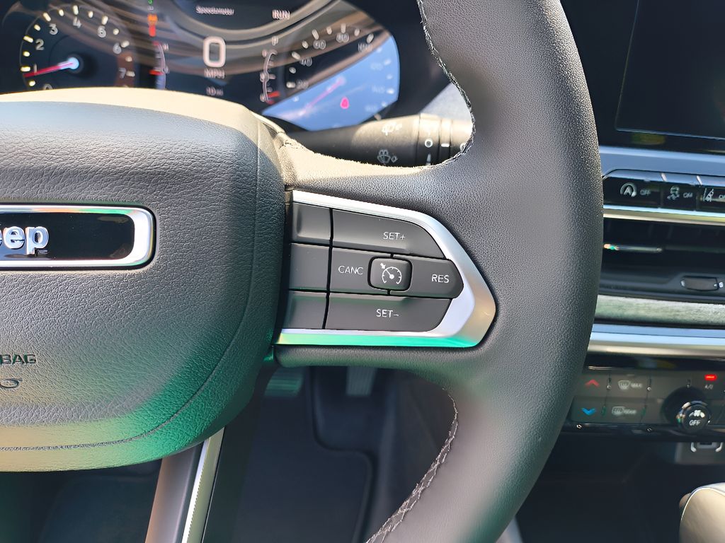 New 2025 Jeep Compass Latitude