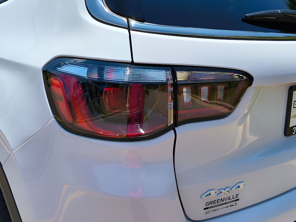 New 2025 Jeep Compass Latitude