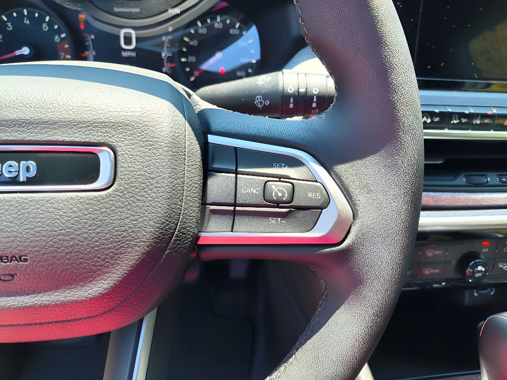 New 2025 Jeep Compass Latitude