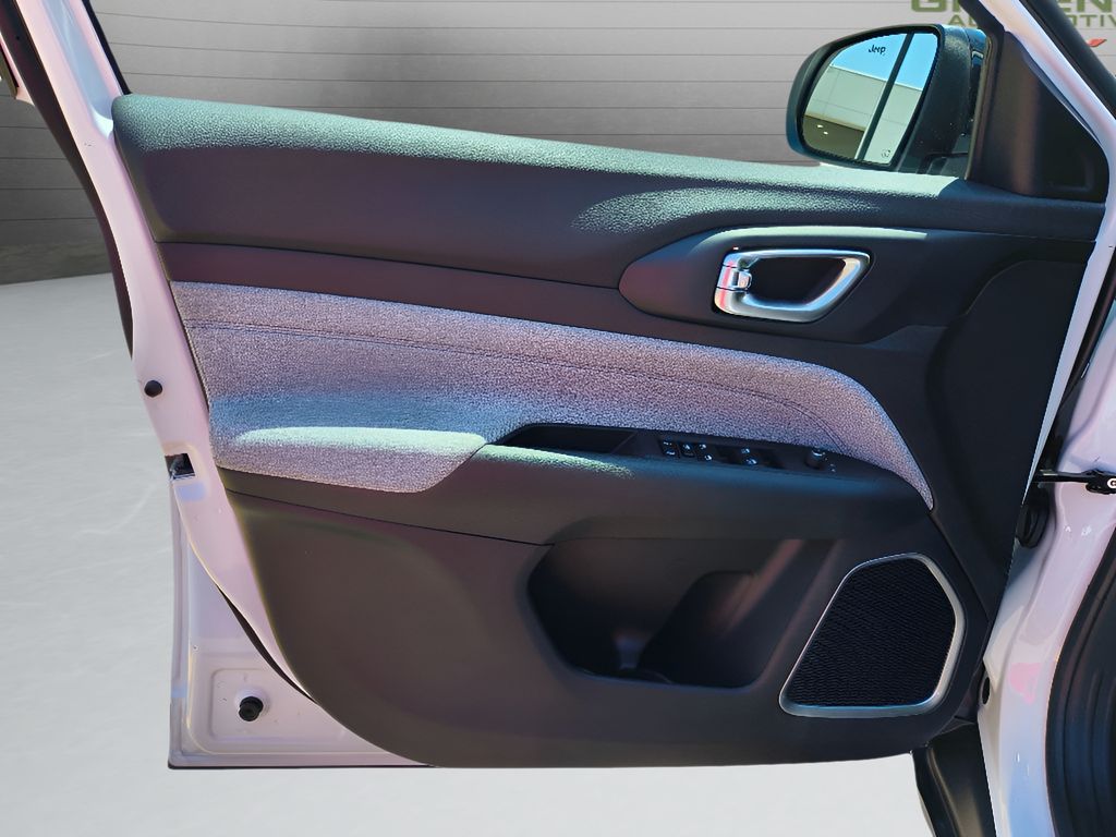 New 2025 Jeep Compass Latitude