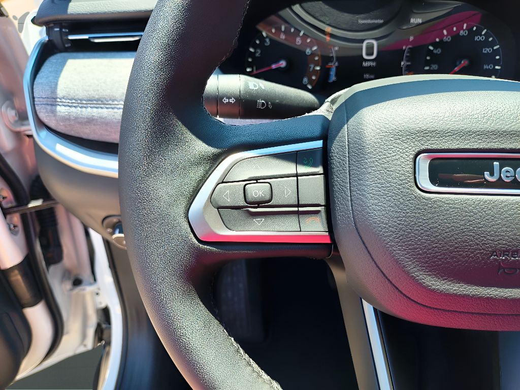 New 2025 Jeep Compass Latitude