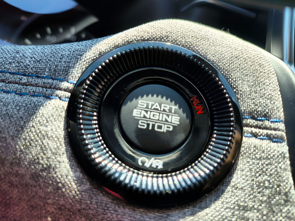 New 2025 Jeep Compass Latitude