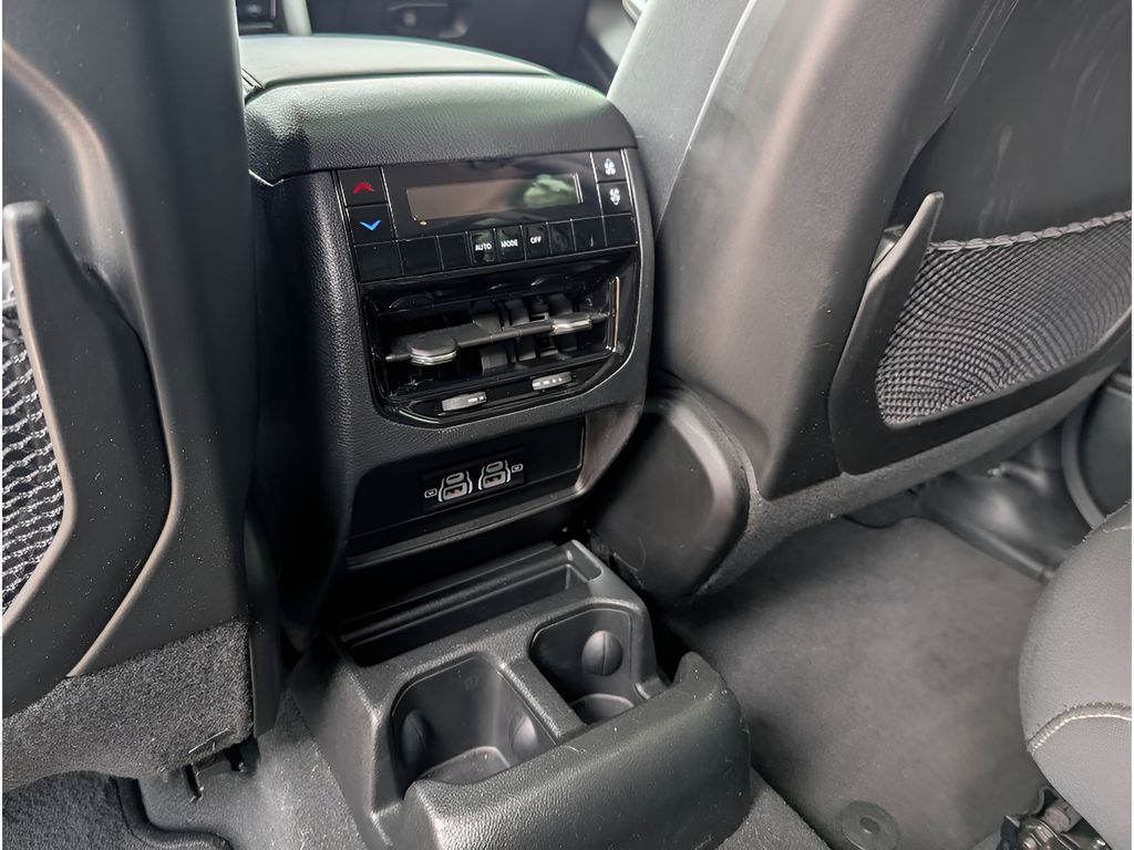 Used 2023 Jeep Grand Cherokee L Laredo X