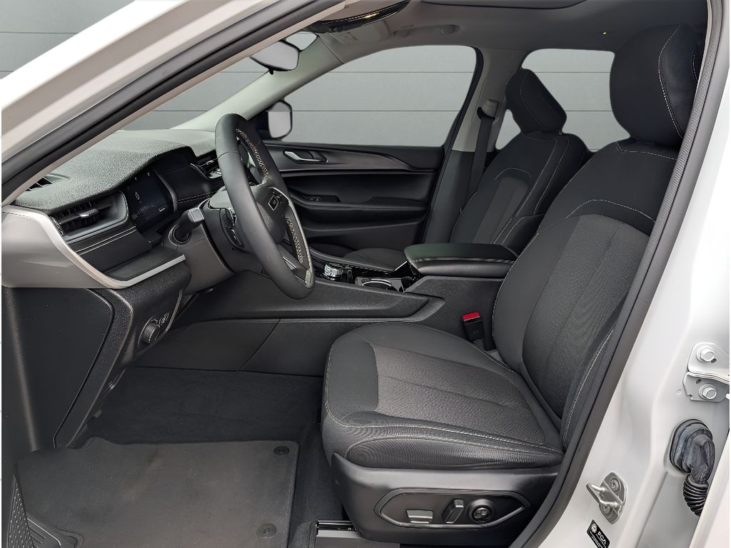 2023 Jeep Grand Cherokee L Laredo X - Bright White Clearcoat exterior view 16