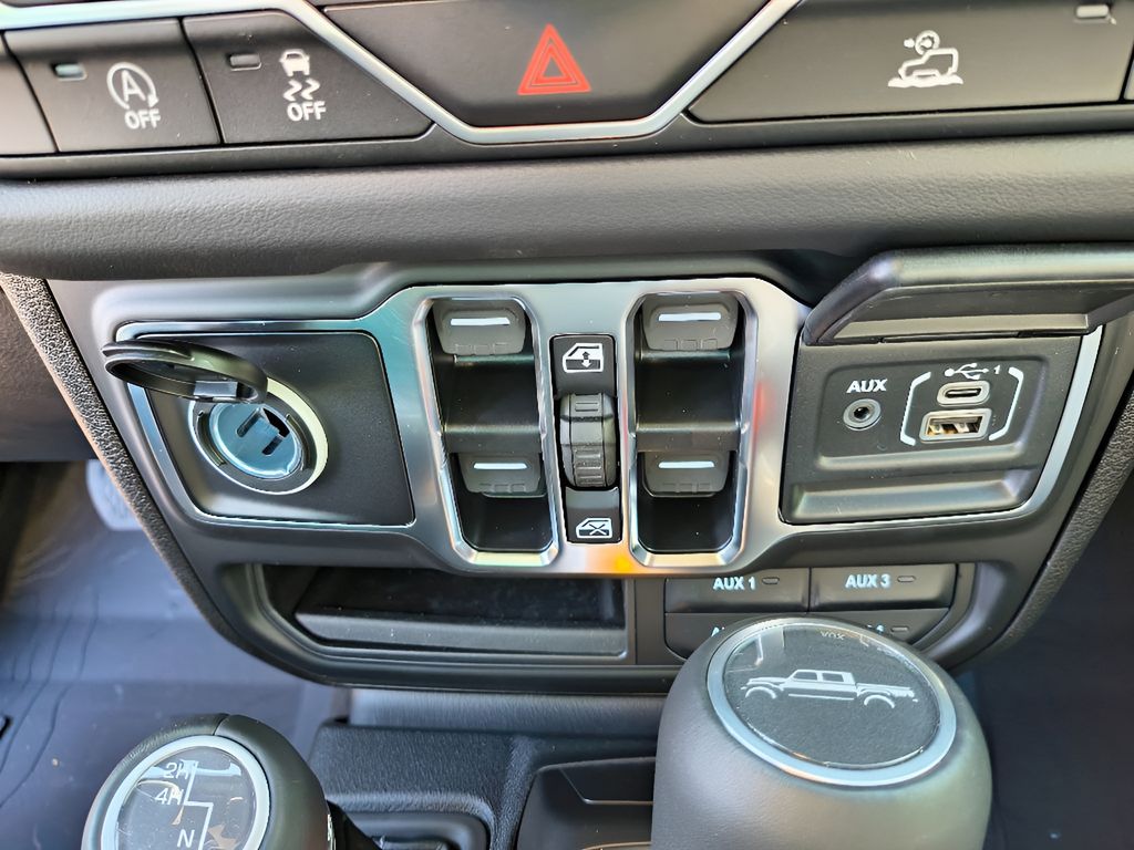 New 2025 Jeep Gladiator High Tide