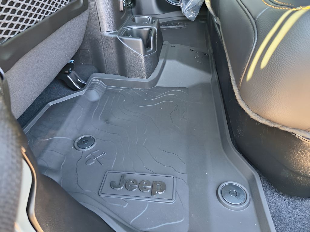 New 2025 Jeep Gladiator High Tide