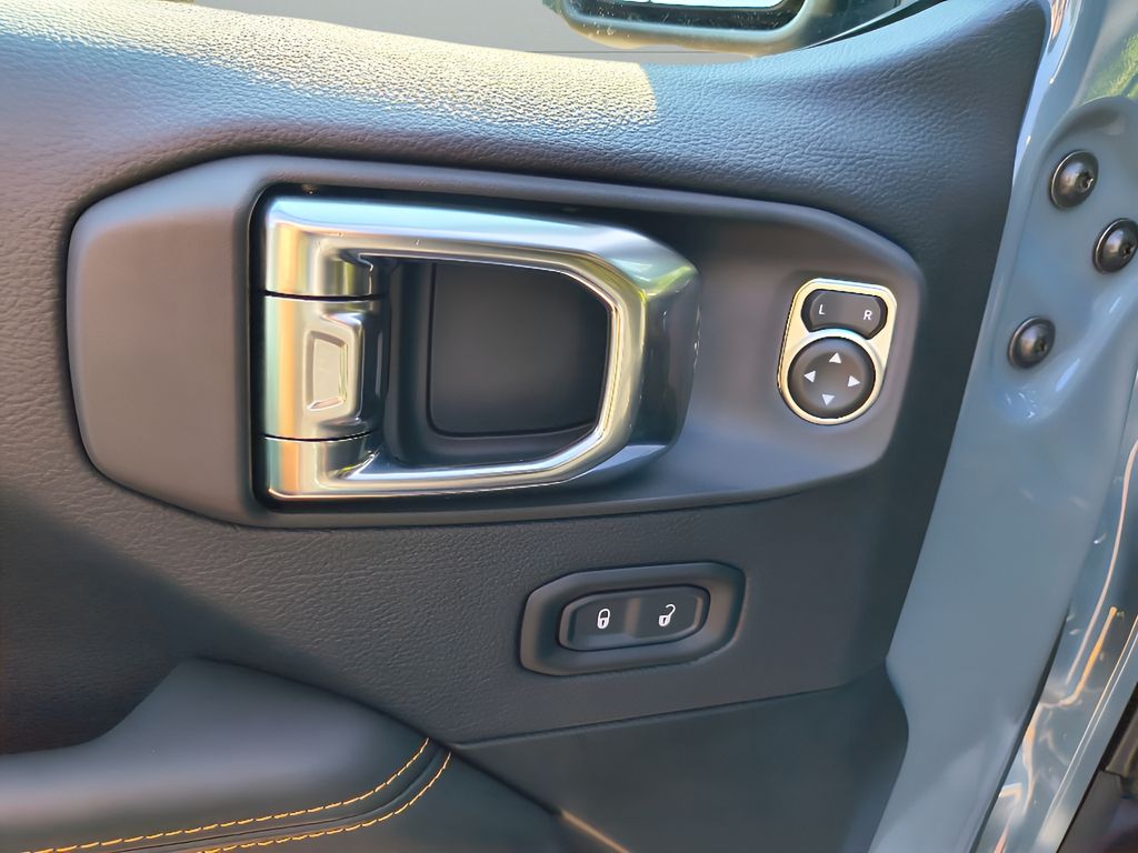 New 2025 Jeep Gladiator High Tide