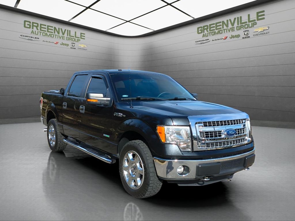 2013 Ford F-150 XLT - Tuxedo Black Metallic exterior view 11
