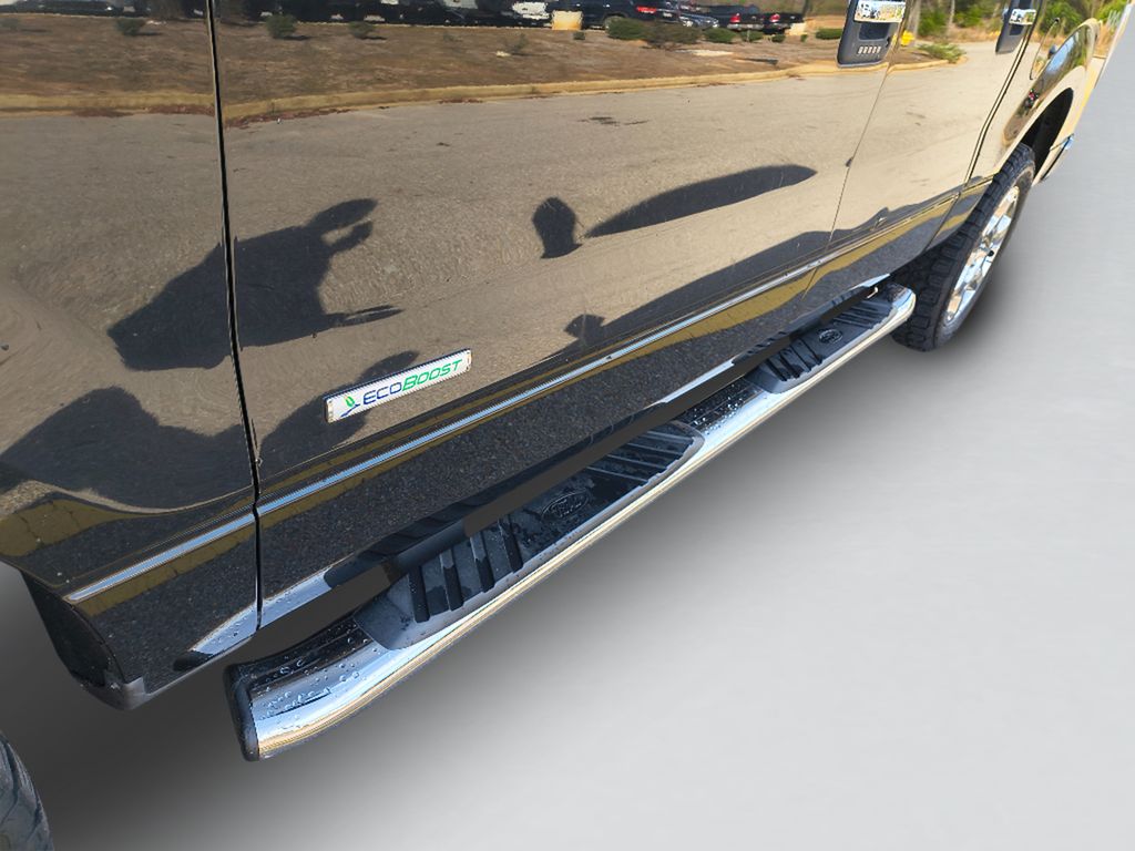 2013 Ford F-150 XLT - Tuxedo Black Metallic exterior view 14